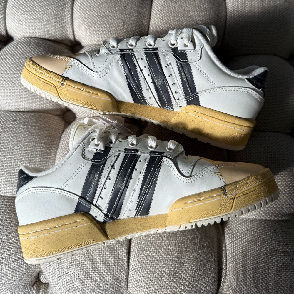 Men’s Adidas Rivalry Low “Superstars” FW6094 | Brand new with Tags | 2020